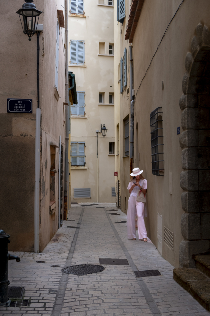 La fille en Rose