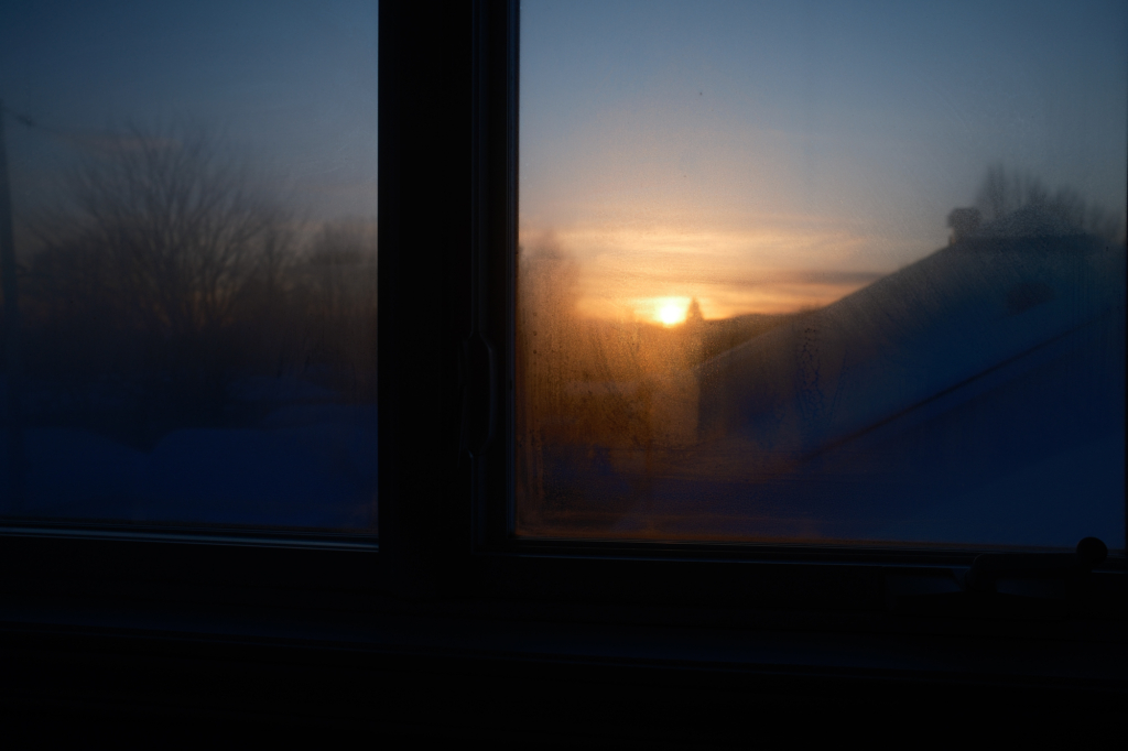 Fenetre sur coucher de soleil