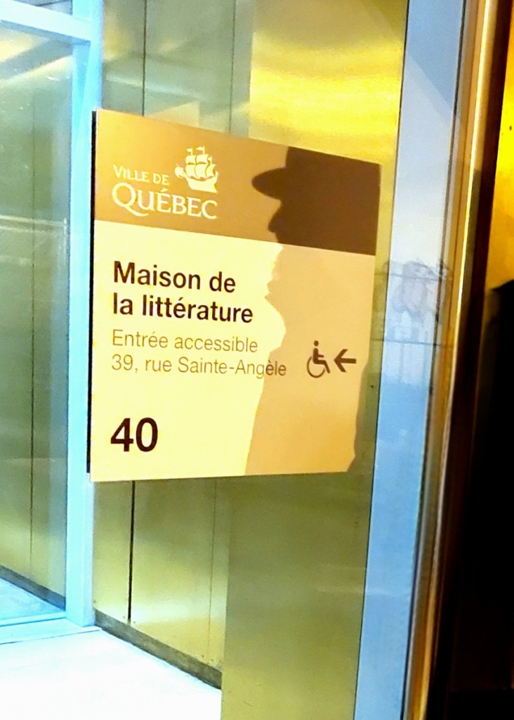 Serait-ce l'ombre de l'inspecteur Gadget ?