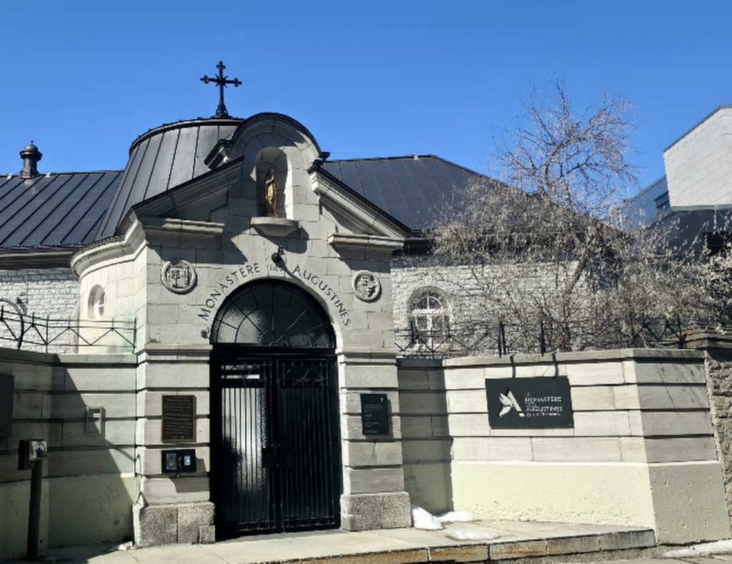 Bienvenue au Monastère