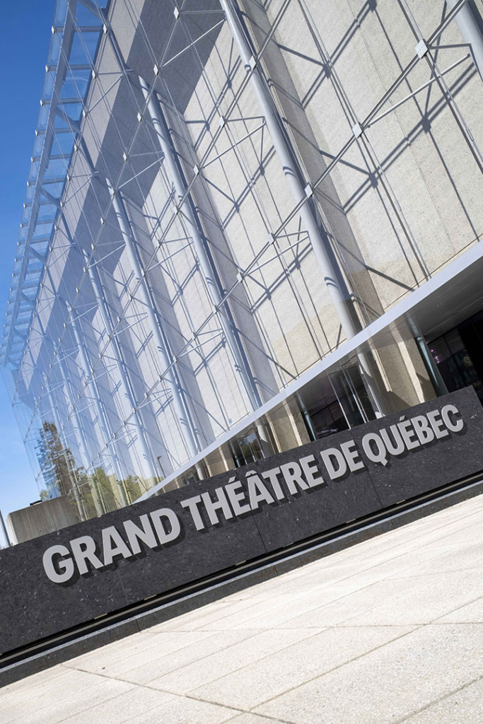 Théâtre en grand