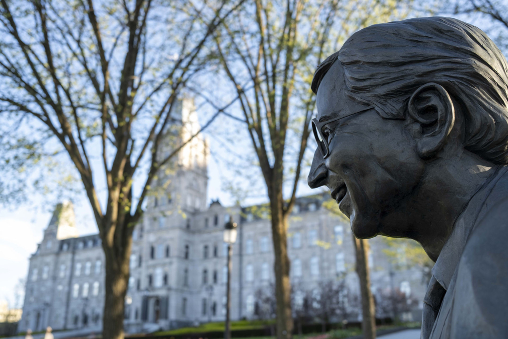 Observons le parlement