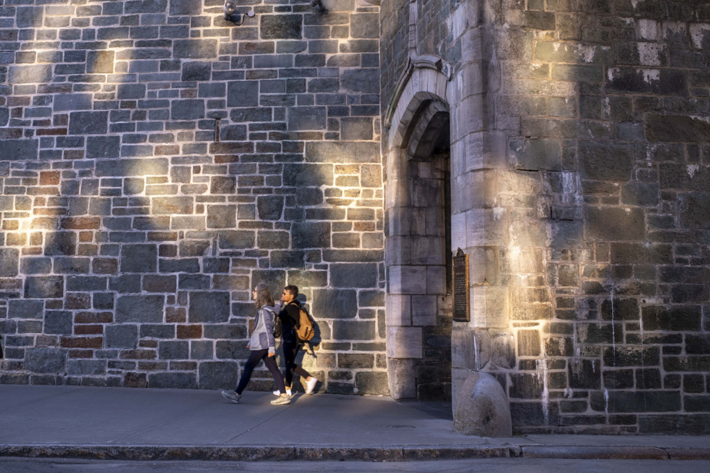 Promenade aux portes
