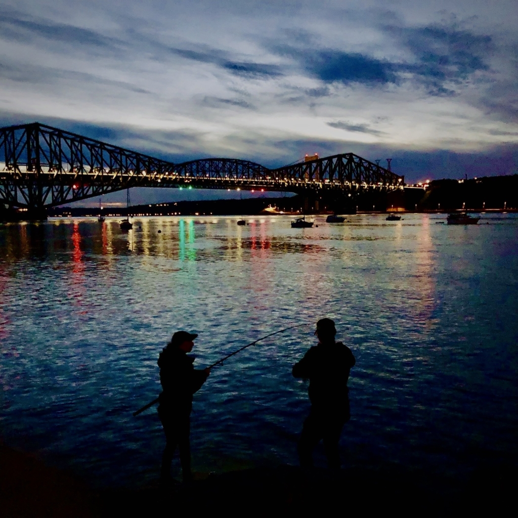 À la lueur du fleuve…